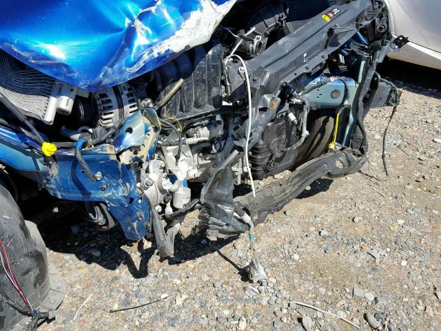 3KPC24A32JE012425 - 2018 HYUNDAI ACCENT SE BLUE photo 9