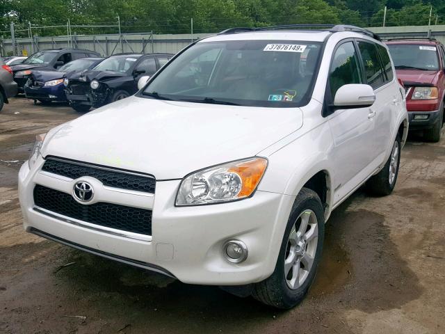 2T3DF4DV4CW202563 - 2012 TOYOTA RAV4 LTD WHITE photo 2