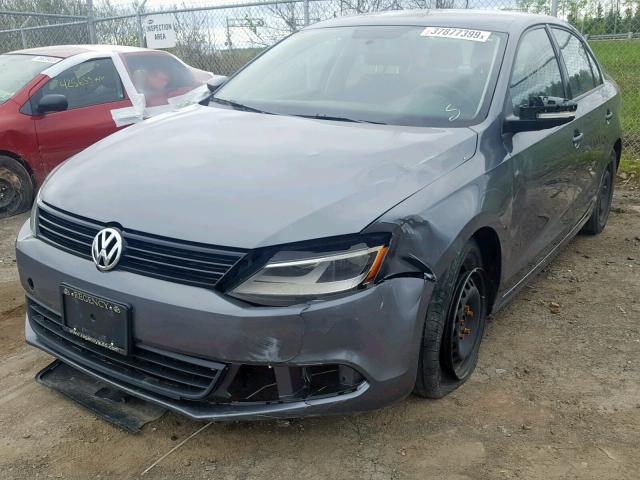 3VW2K7AJ8EM355017 - 2014 VOLKSWAGEN JETTA BASE GRAY photo 2