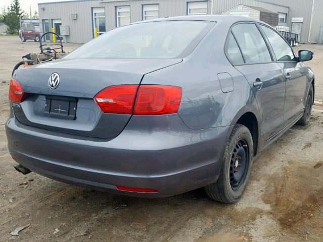 3VW2K7AJ8EM355017 - 2014 VOLKSWAGEN JETTA BASE GRAY photo 4