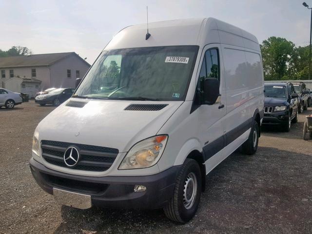 WD3PE7CC1D5734258 - 2013 MERCEDES-BENZ SPRINTER 2 WHITE photo 2