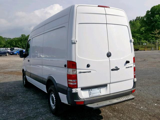 WD3PE7CC1D5734258 - 2013 MERCEDES-BENZ SPRINTER 2 WHITE photo 3