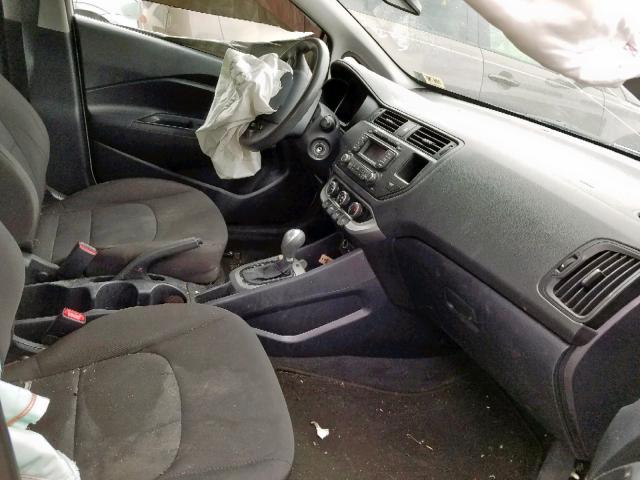 KNADM4A34F6444748 - 2015 KIA RIO LX WHITE photo 5