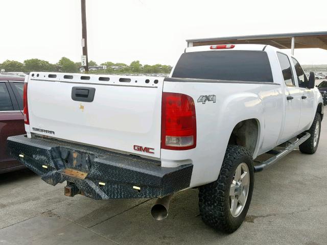 1GT12ZC83CF226734 - 2012 GMC SIERRA K25 WHITE photo 4