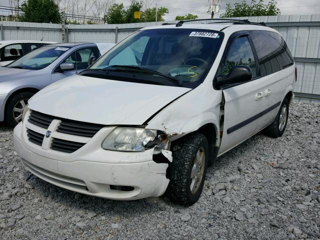 1D4GP45R85B393995 - 2005 DODGE CARAVAN SX WHITE photo 2