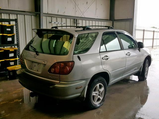 JT6GF10U3Y0059522 - 2000 LEXUS RX 300 GRAY photo 4