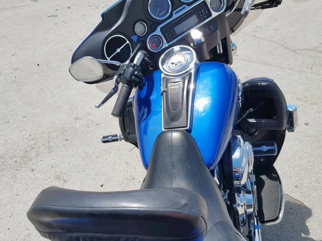 1HD1FC4127Y715959 - 2007 HARLEY-DAVIDSON FLHTCUI BLUE photo 5