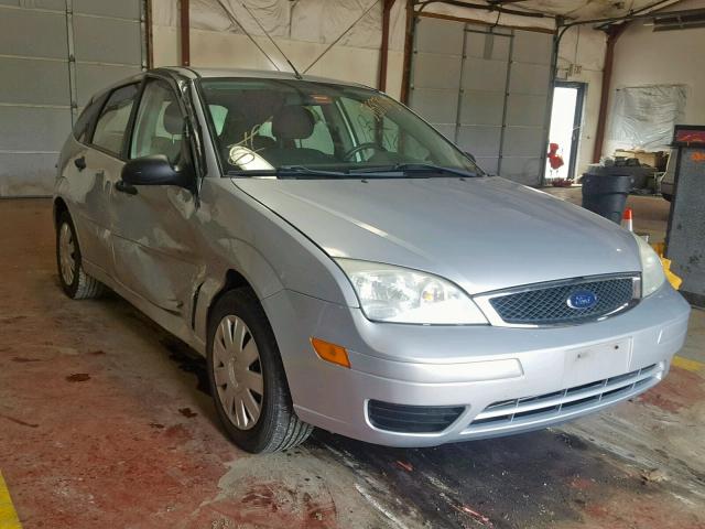 1FAFP37NX7W110348 - 2007 FORD FOCUS ZX5 SILVER photo 1