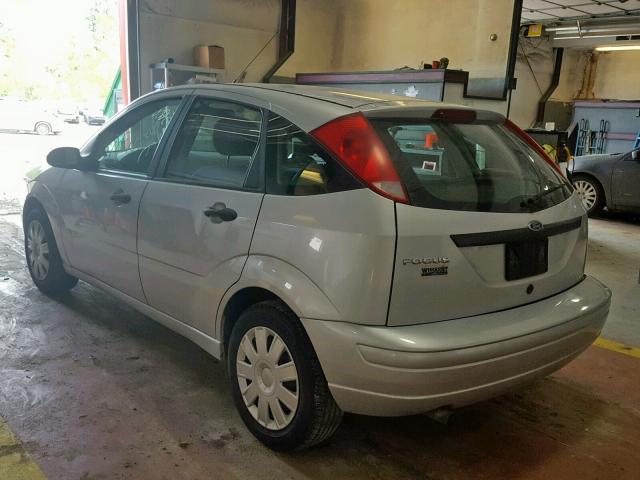 1FAFP37NX7W110348 - 2007 FORD FOCUS ZX5 SILVER photo 3