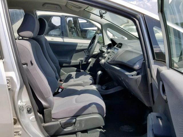 JHMGE8H32BC028539 - 2011 HONDA FIT SILVER photo 5