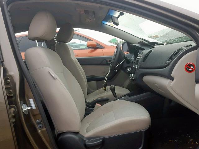 KNAFU4A21A5097846 - 2010 KIA FORTE EX BROWN photo 5