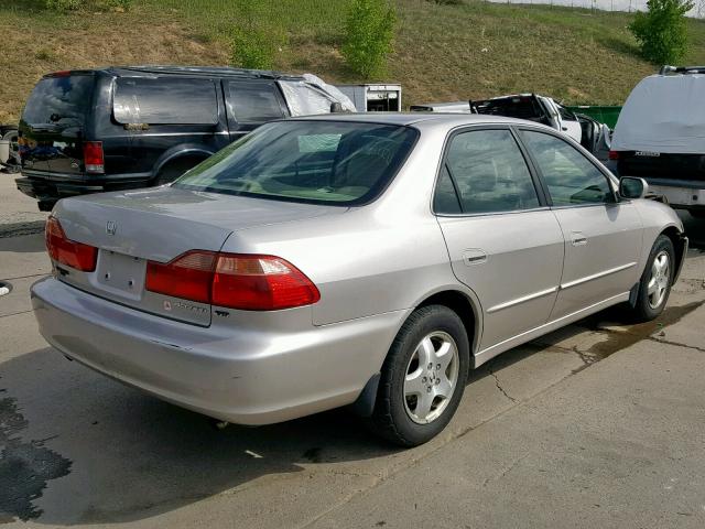 1HGCG1655XA020512 - 1999 HONDA ACCORD EX SILVER photo 4