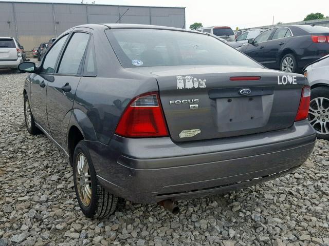 1FAHP34N67W324847 - 2007 FORD FOCUS ZX4 GRAY photo 3