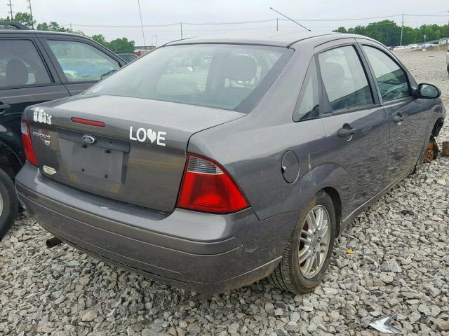 1FAHP34N67W324847 - 2007 FORD FOCUS ZX4 GRAY photo 4