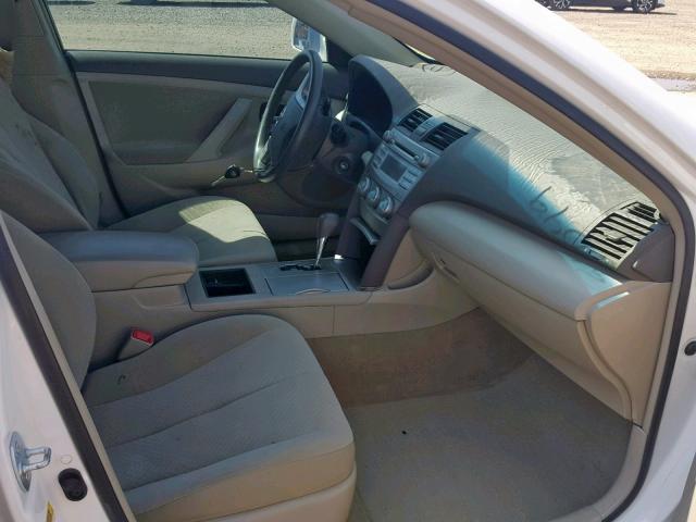 JTNBE46K573062041 - 2007 TOYOTA CAMRY NEW WHITE photo 5