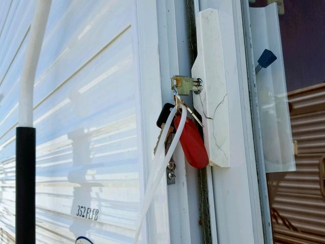 4X4TSML20AM019339 - 2010 SALM FOREST RIV GRAY photo 9