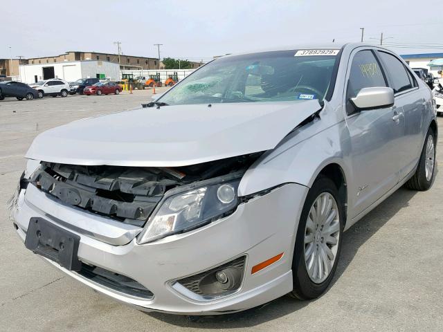 3FADP0L37CR246721 - 2012 FORD FUSION HYB SILVER photo 2