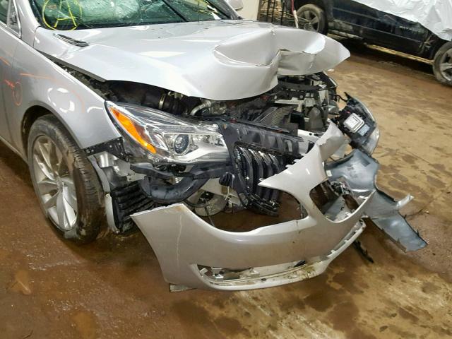 2G4GT5GX3G9157684 - 2016 BUICK REGAL PREM SILVER photo 9