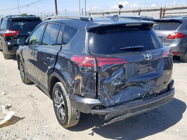 JTMZFREV5JJ744543 - 2018 TOYOTA RAV4 LE GRAY photo 3