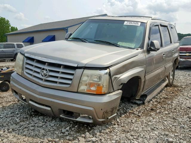 1GYEK63N22R102175 - 2002 CADILLAC ESCALADE L GOLD photo 2