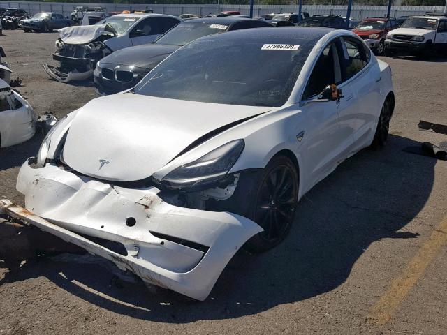 5YJ3E1EA3JF046656 - 2018 TESLA MODEL 3 WHITE photo 2