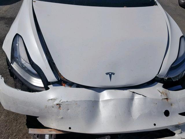 5YJ3E1EA3JF046656 - 2018 TESLA MODEL 3 WHITE photo 7