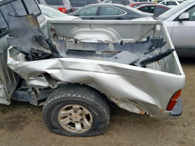 5TESM92N4YZ711108 - 2000 TOYOTA TACOMA XTR SILVER photo 9