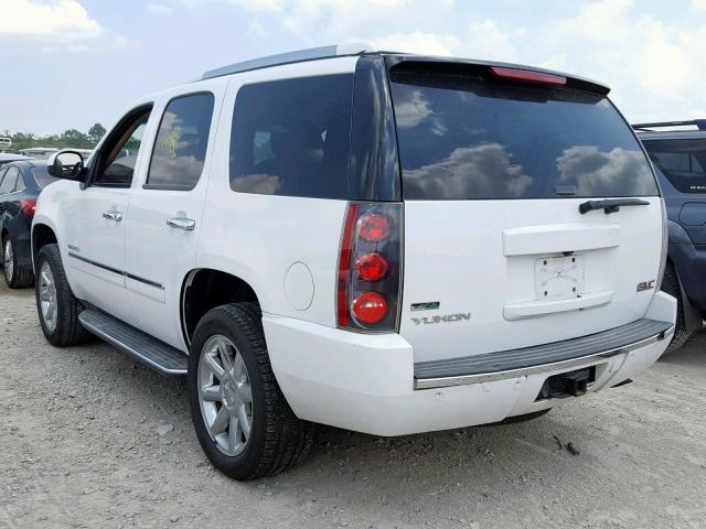 1GKS2EEF3BR125770 - 2011 GMC YUKON DENA WHITE photo 3