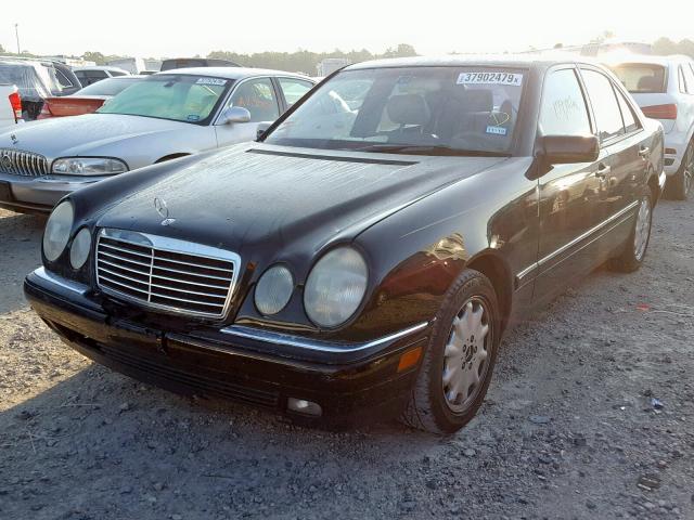 WDBJF55F7VA297152 - 1997 MERCEDES-BENZ E 320 BLACK photo 2