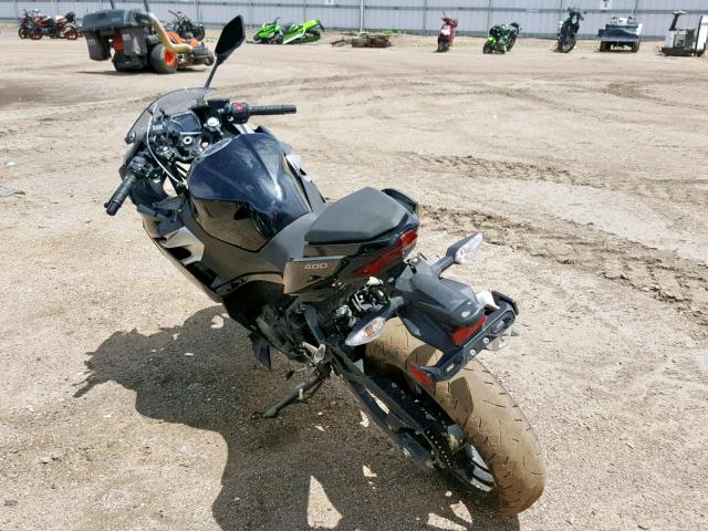 JKAEXKG14KDA28680 - 2019 KAWASAKI EX400 BLACK photo 3