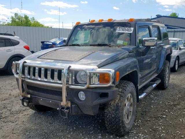 5GTDN136168171495 - 2006 HUMMER H3 GRAY photo 2