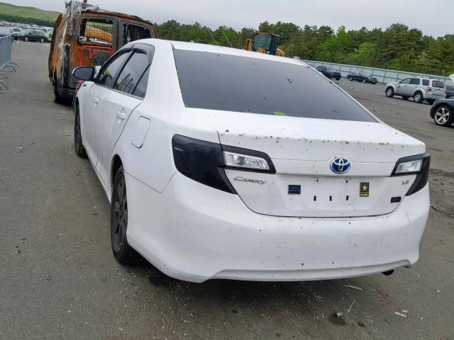 4T1BD1FK3CU005004 - 2012 TOYOTA CAMRY HYBR WHITE photo 3