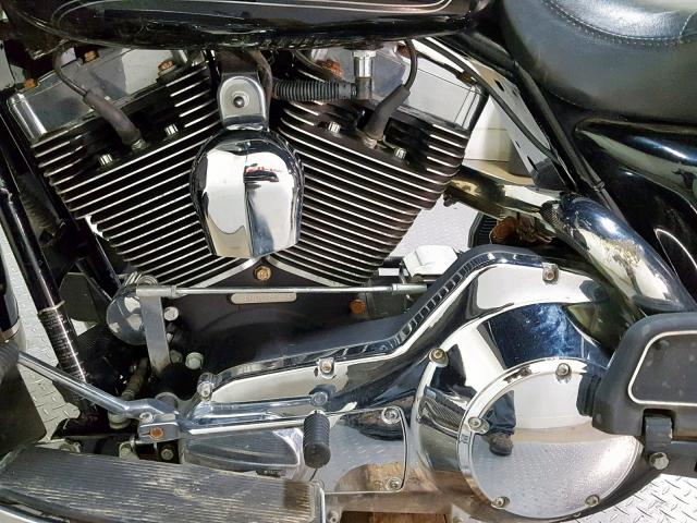 1HD1FCW116Y710313 - 2006 HARLEY-DAVIDSON FLHTCUI BLACK photo 11