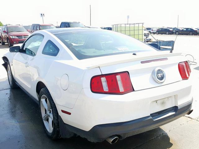 1ZVBP8CH5A5119314 - 2010 FORD MUSTANG GT WHITE photo 3