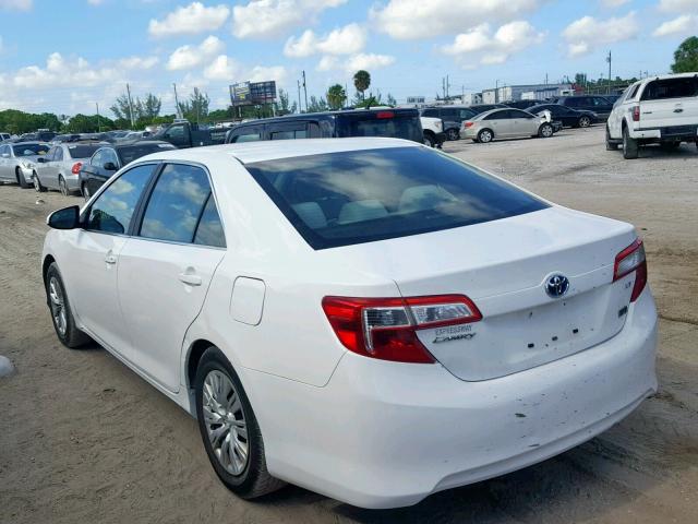 4T1BD1FK6DU094102 - 2013 TOYOTA CAMRY HYBR WHITE photo 3