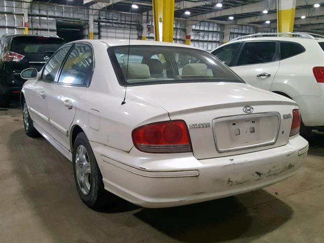 KMHWF25SX2A674535 - 2002 HYUNDAI SONATA GL WHITE photo 3