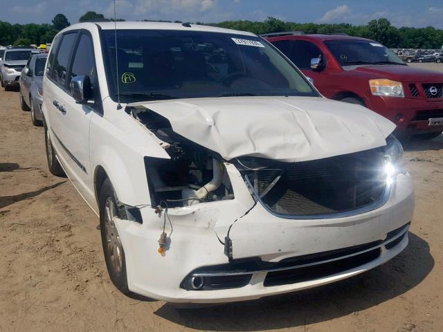 2A4RR8DG0BR758443 - 2011 CHRYSLER TOWN & COU WHITE photo 1