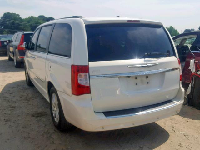 2A4RR8DG0BR758443 - 2011 CHRYSLER TOWN & COU WHITE photo 3