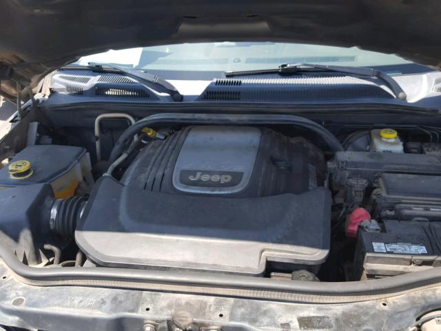 1J8HG58296C127833 - 2006 JEEP COMMANDER GOLD photo 7