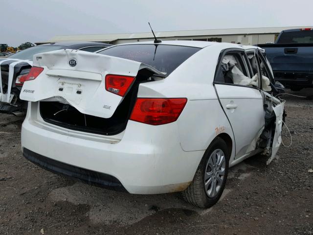 KNAFU4A21C5485825 - 2012 KIA FORTE EX WHITE photo 4