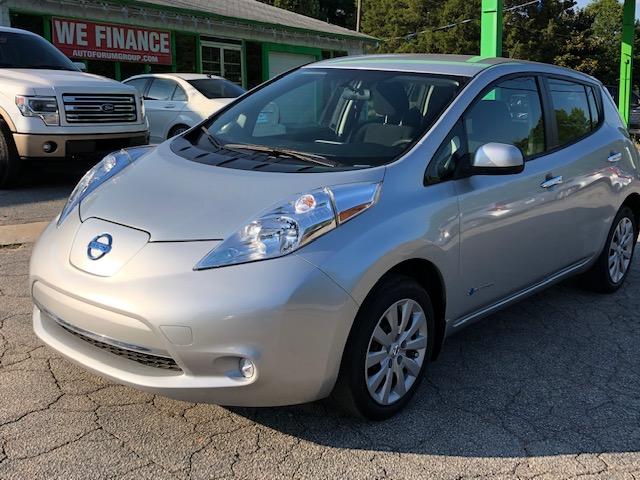 1N4AZ0CP0GC306035 - 2016 NISSAN LEAF S SILVER photo 2