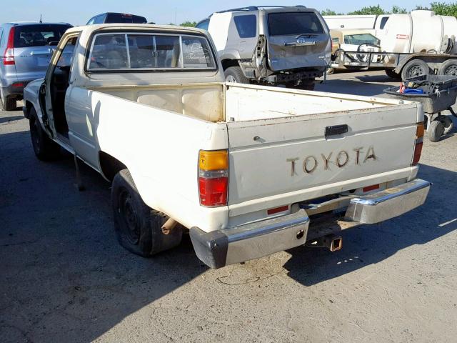 JT4RN55E7E5018337 - 1984 TOYOTA PICKUP 3/4 YELLOW photo 3