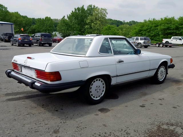 WDBBA48D6KA097530 - 1989 MERCEDES-BENZ 560 SL WHITE photo 4