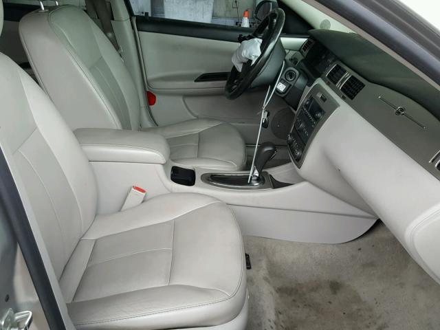 2G1WD58C269319692 - 2006 CHEVROLET IMPALA SUP 银色 照片 5