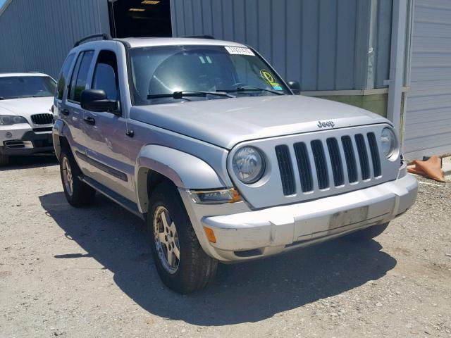 1J4GL38K15W671317 - 2005 JEEP LIBERTY RE SILVER photo 1