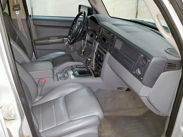 1J8HG48P47C528505 - 2007 JEEP COMMANDER SILVER photo 5