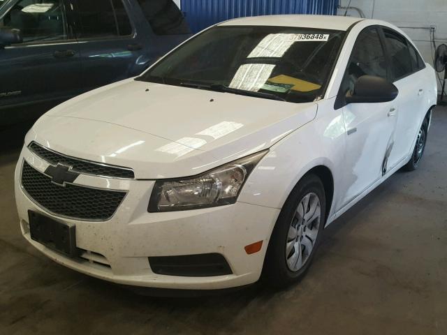 1G1PA5SH7D7214680 - 2013 CHEVROLET CRUZE LS WHITE photo 2