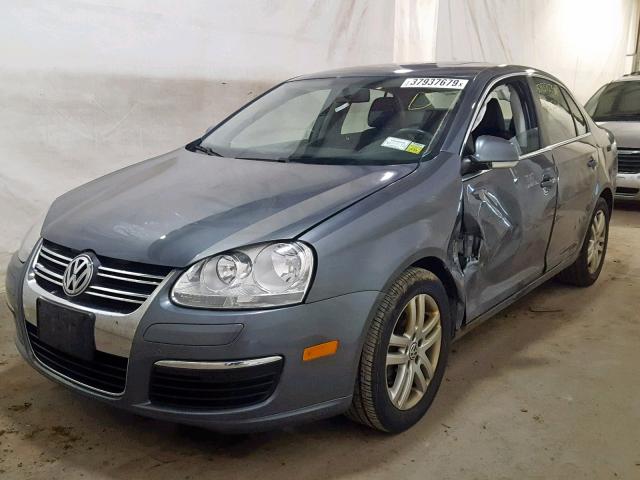 3VWRL7AJ2AM068679 - 2010 VOLKSWAGEN JETTA TDI GRAY photo 2