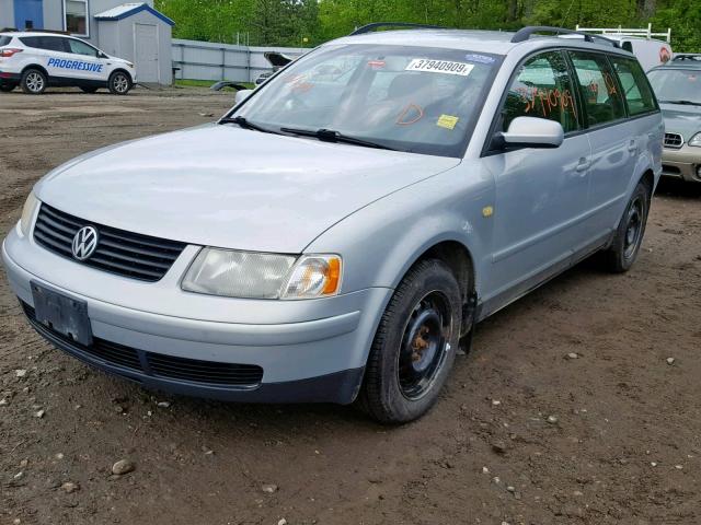 WVWNA63BXXE499244 - 1999 VOLKSWAGEN PASSAT GLS BLUE photo 2