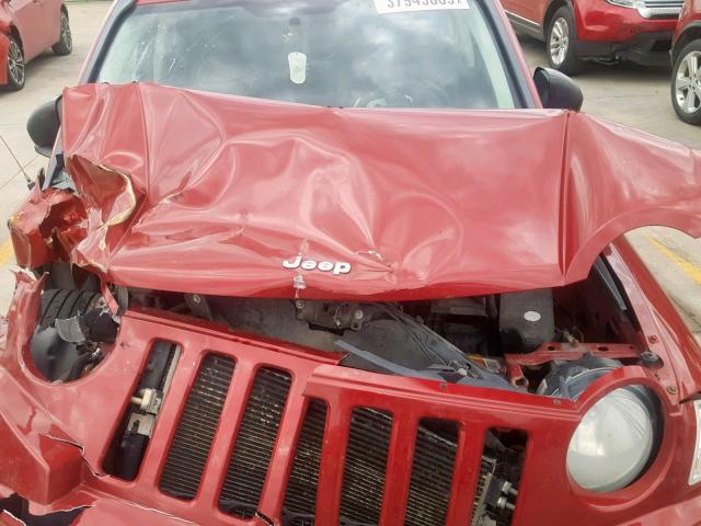 1J8FT47W57D124070 - 2007 JEEP COMPASS RED photo 7